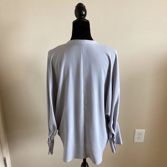 Ann Taylor Women’s Modern V-Neck Dolman Sleeve Gray Blouse Size Large - Picture 6 of 8